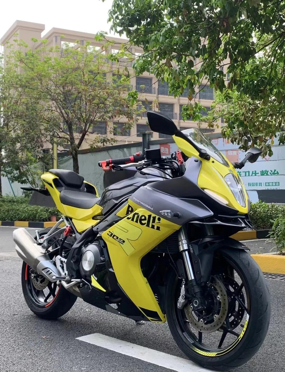 摩托车赛巡回赛上演强强对话，东海犀牛队强势横扫北城飞鹰队，多点开花奏效；禁区内连续解围(北海越野摩托车官网)